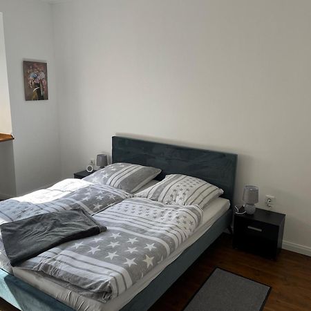 Hubertushaus Lägenhet Burgen  Exteriör bild