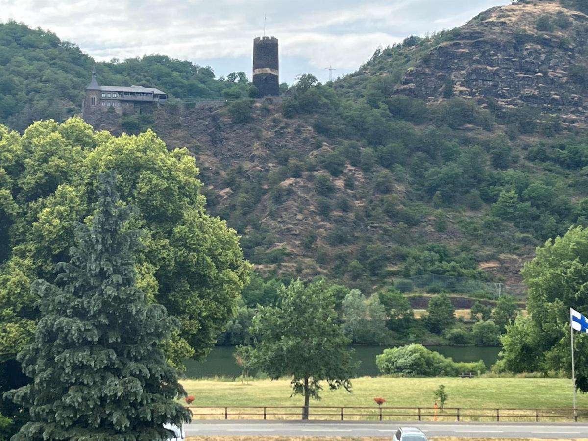 Hubertushaus Lägenhet Burgen  Exteriör bild