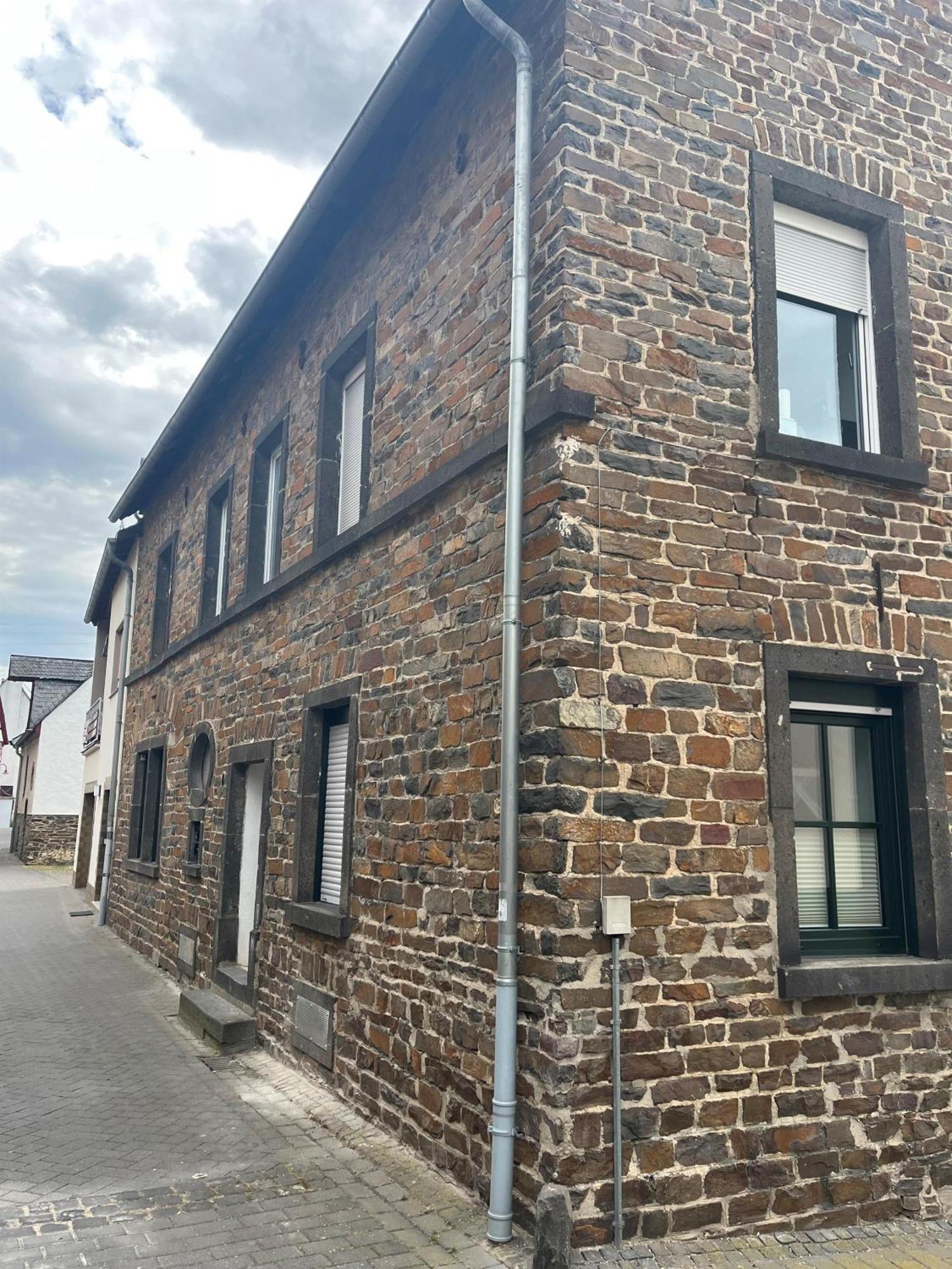 Hubertushaus Lägenhet Burgen  Exteriör bild
